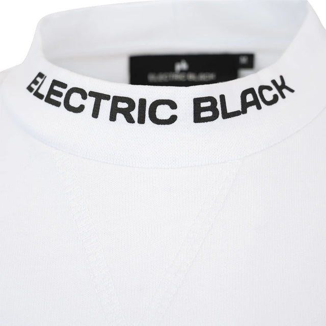 Detailed photo of the mock collar with the logo written in black.